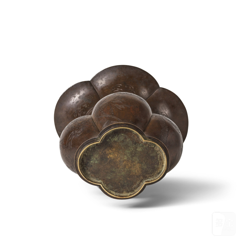 清 十八世紀 銅歲寒三友圖雙耳瓶 | VASE BALUSTRE EN BRONZE - 图2